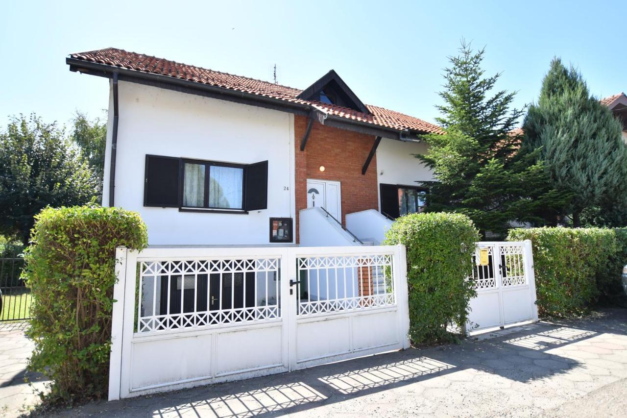 Villa Mina Kladovo, 5-Bedroom Villa With Pool For Up To 12 People Dış mekan fotoğraf
