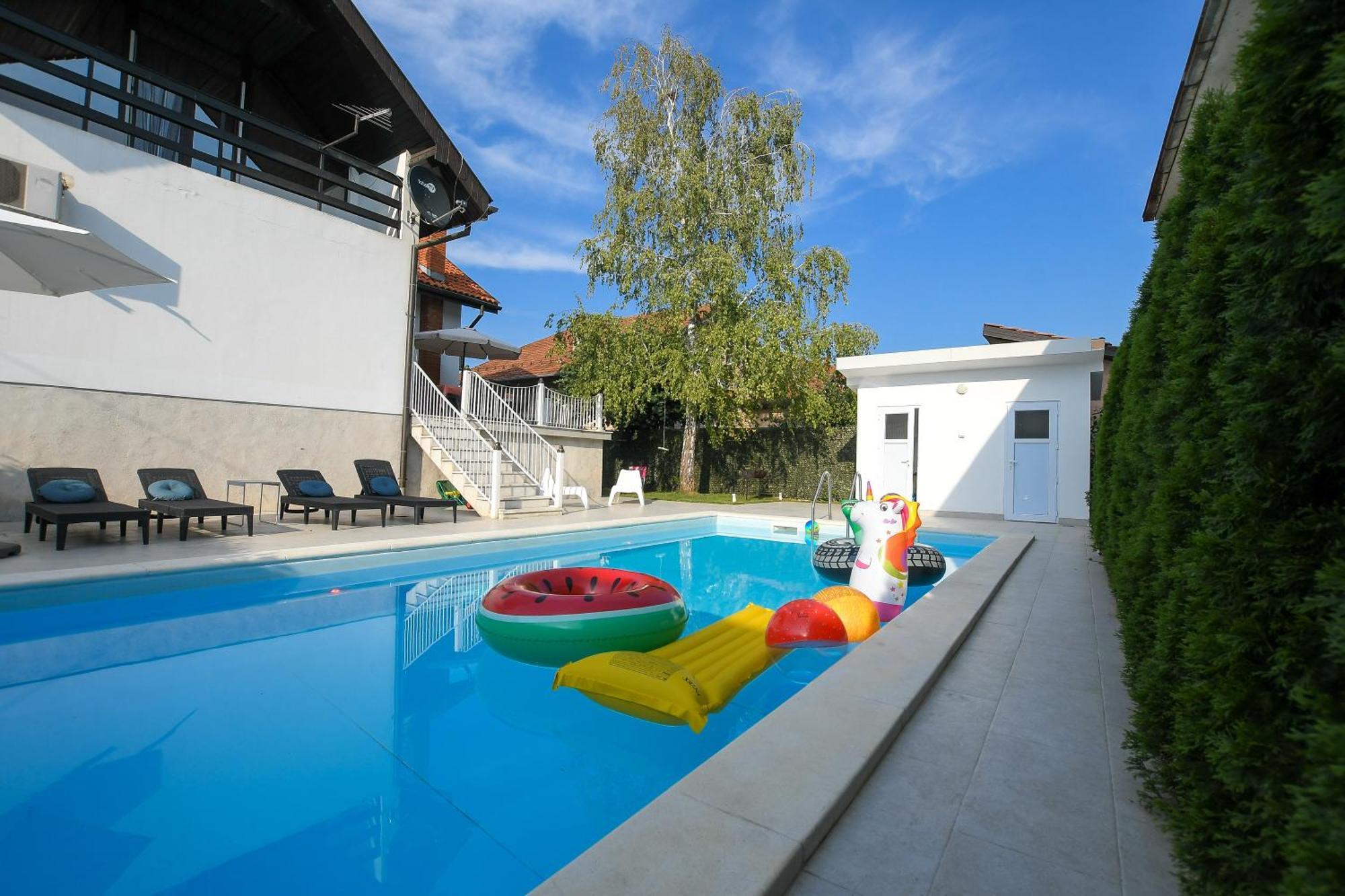 Villa Mina Kladovo, 5-Bedroom Villa With Pool For Up To 12 People Dış mekan fotoğraf